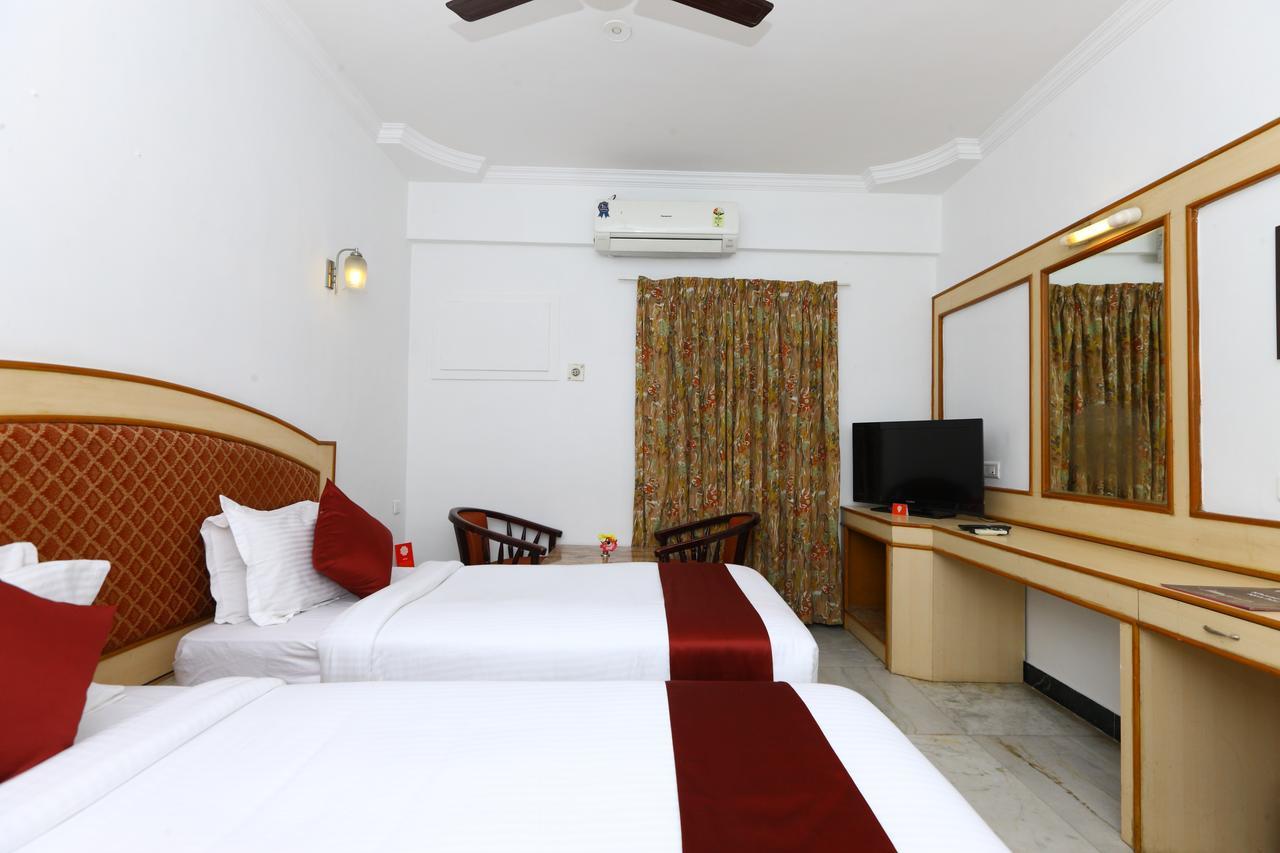 Mount Heera Hotel Csennai Kültér fotó