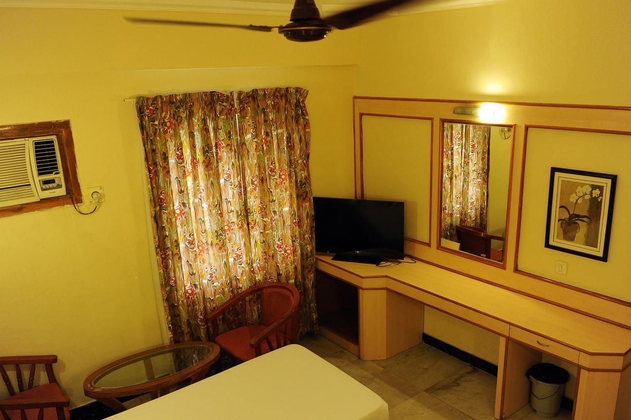 Mount Heera Hotel Csennai Kültér fotó