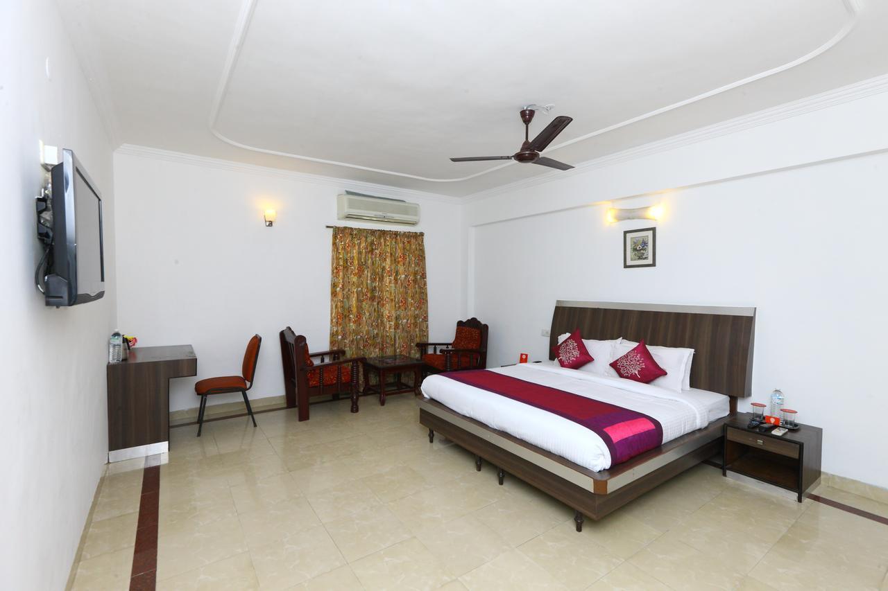 Mount Heera Hotel Csennai Kültér fotó