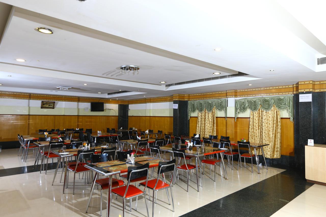 Mount Heera Hotel Csennai Kültér fotó