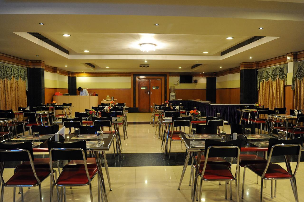 Mount Heera Hotel Csennai Kültér fotó