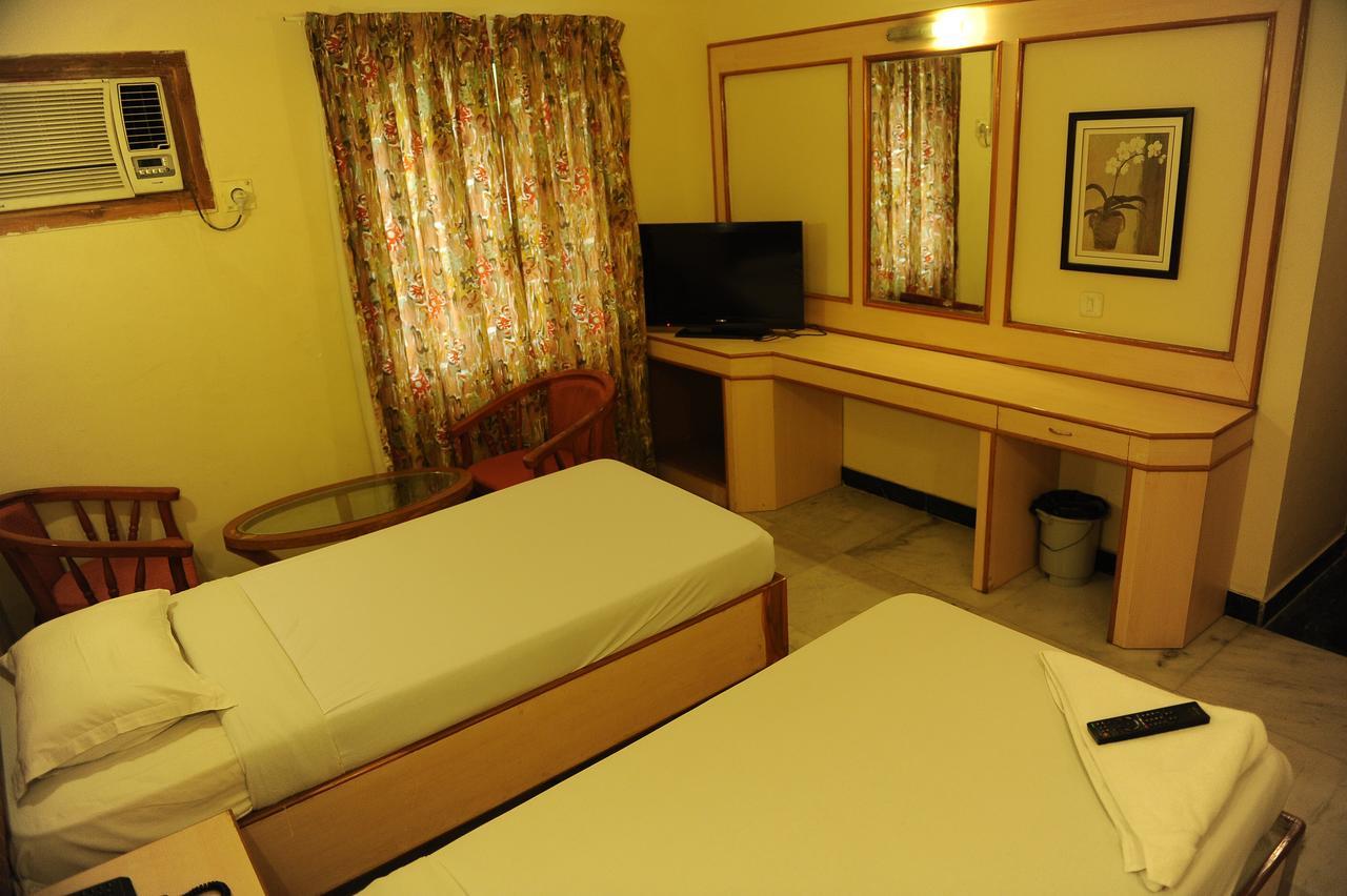 Mount Heera Hotel Csennai Kültér fotó