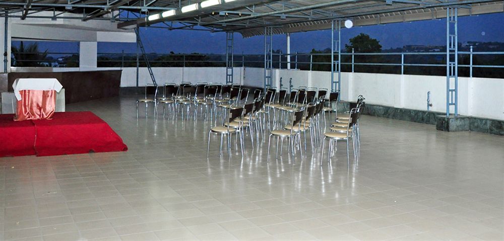 Mount Heera Hotel Csennai Kültér fotó