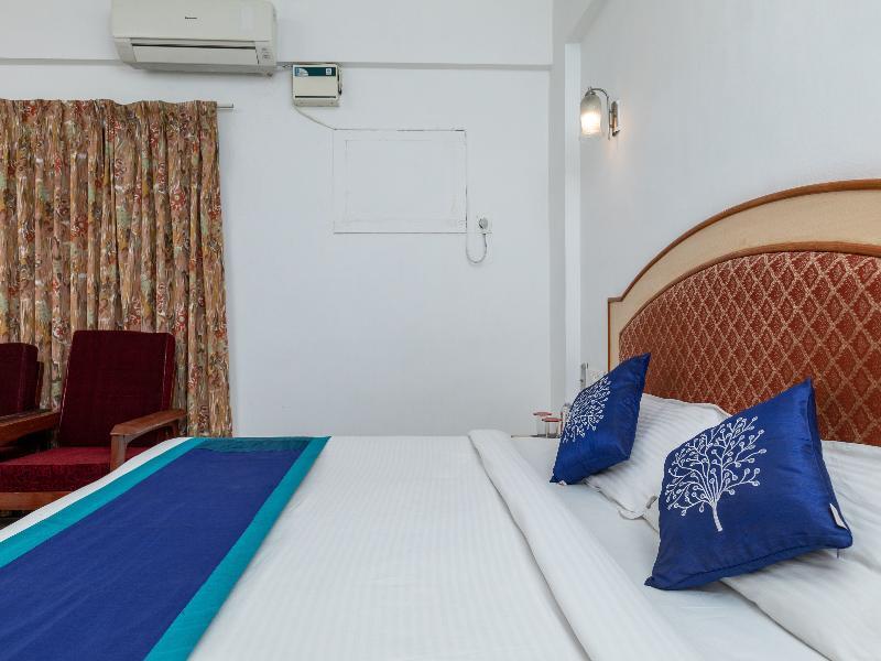 Mount Heera Hotel Csennai Kültér fotó